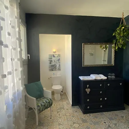 Serendipity Bed and Breakfast 3*